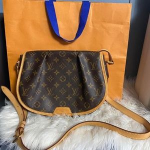 menilmontant louis vuitton pm